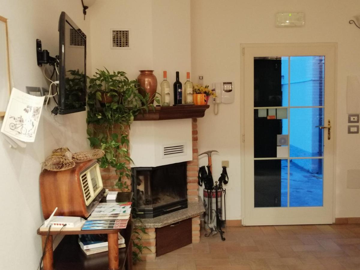 La Casa Della Nonna Acomodação com café da manhã Brisighella Exterior foto